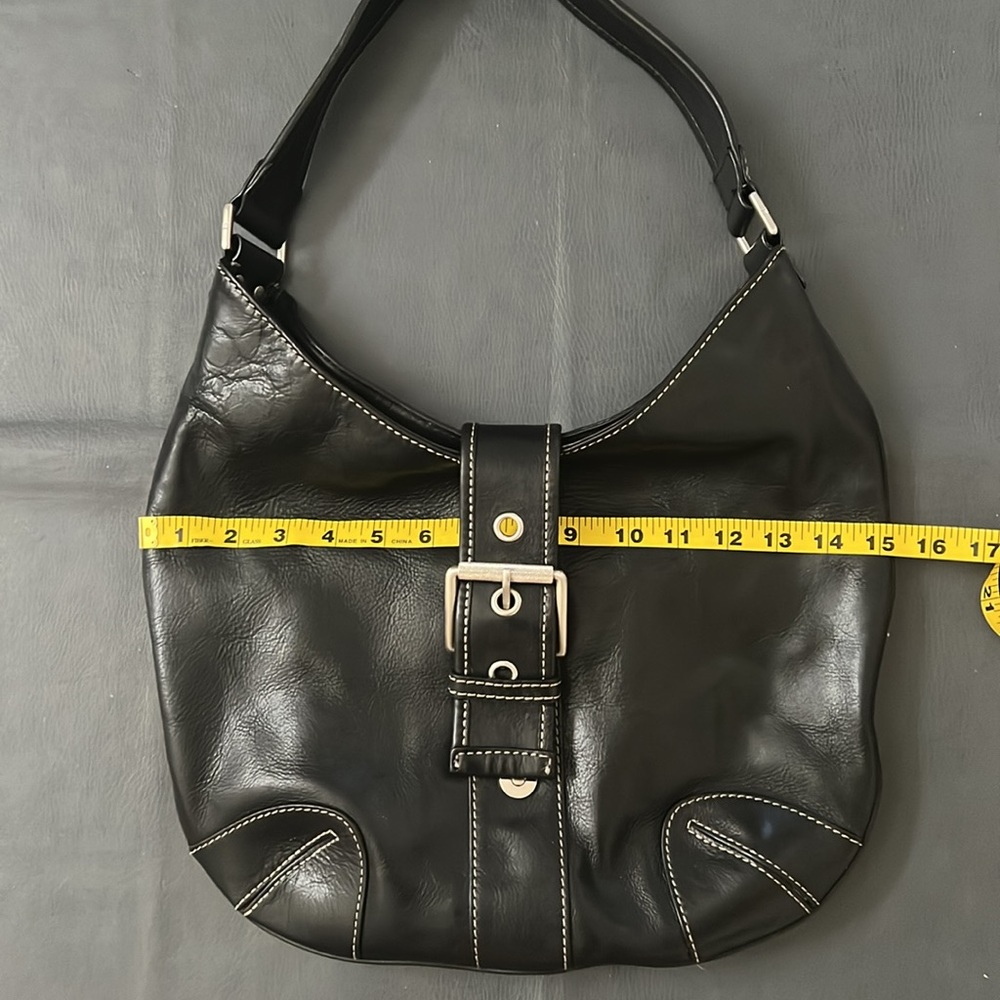 Michael Kors Hutton Black Leather Hobo Bag - Picture 14 of 15